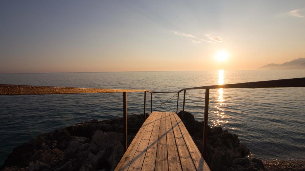Paradise Lukova Hotel Kültér fotó