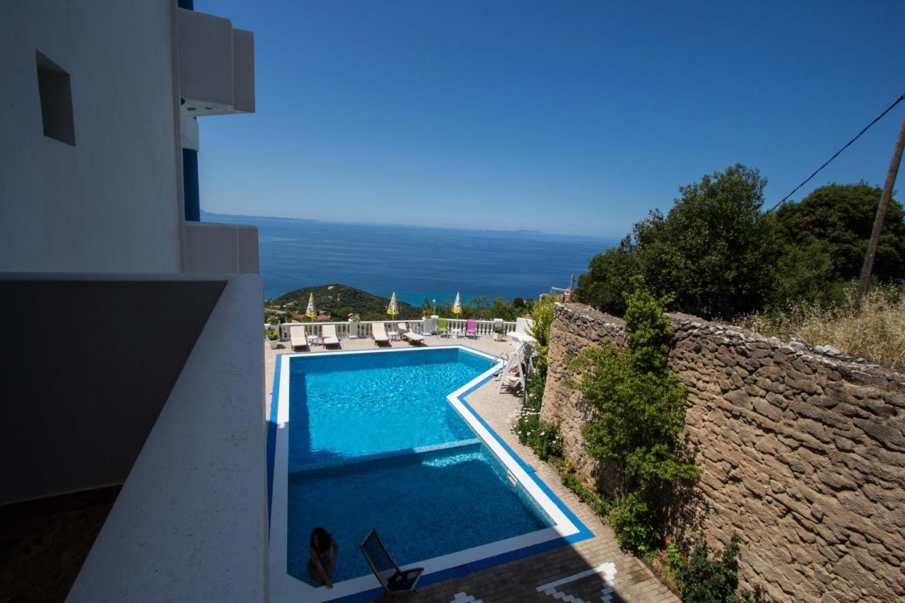 Paradise Lukova Hotel Kültér fotó
