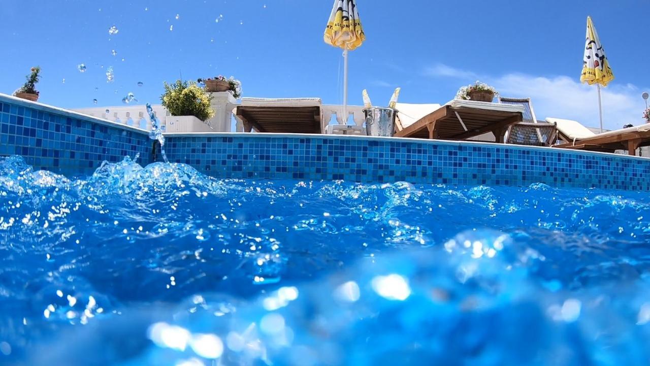 Paradise Lukova Hotel Kültér fotó