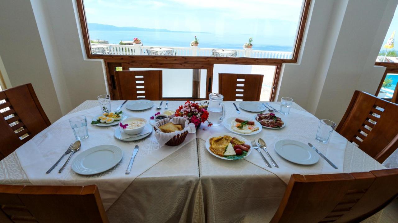 Paradise Lukova Hotel Kültér fotó