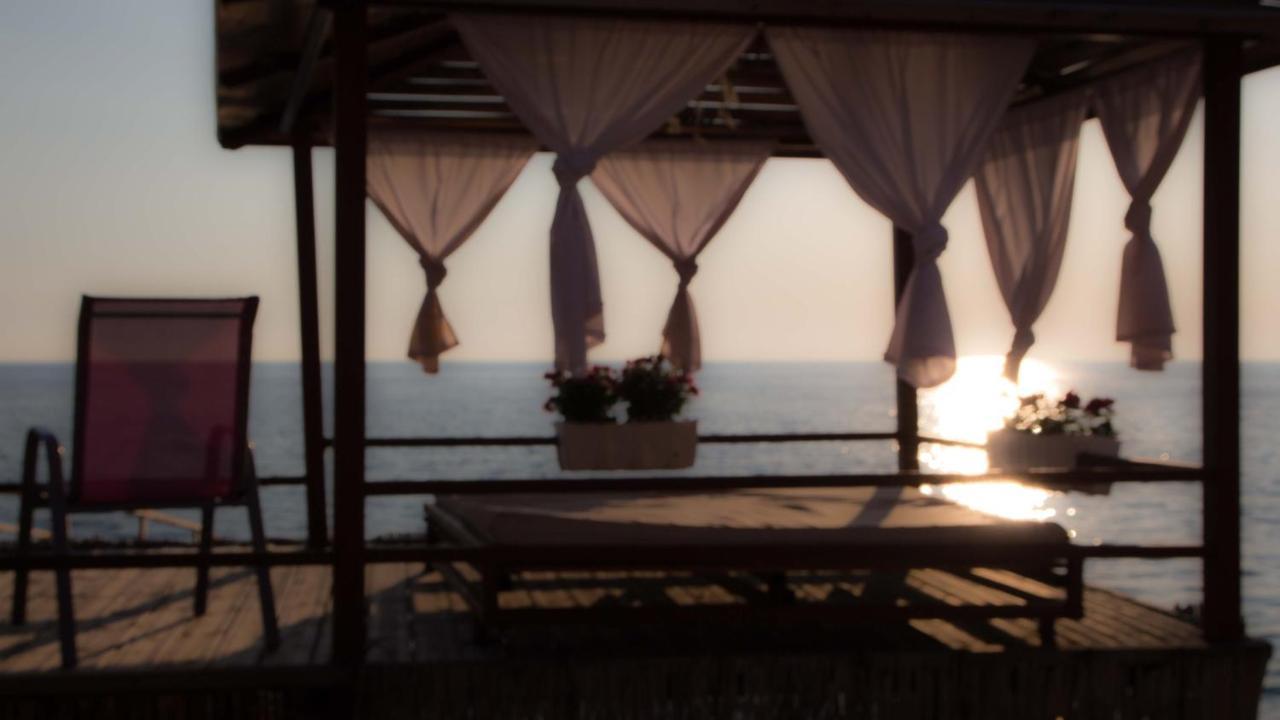 Paradise Lukova Hotel Kültér fotó