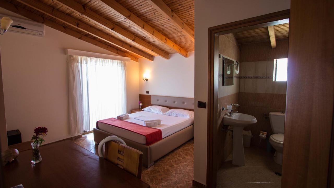 Paradise Lukova Hotel Kültér fotó