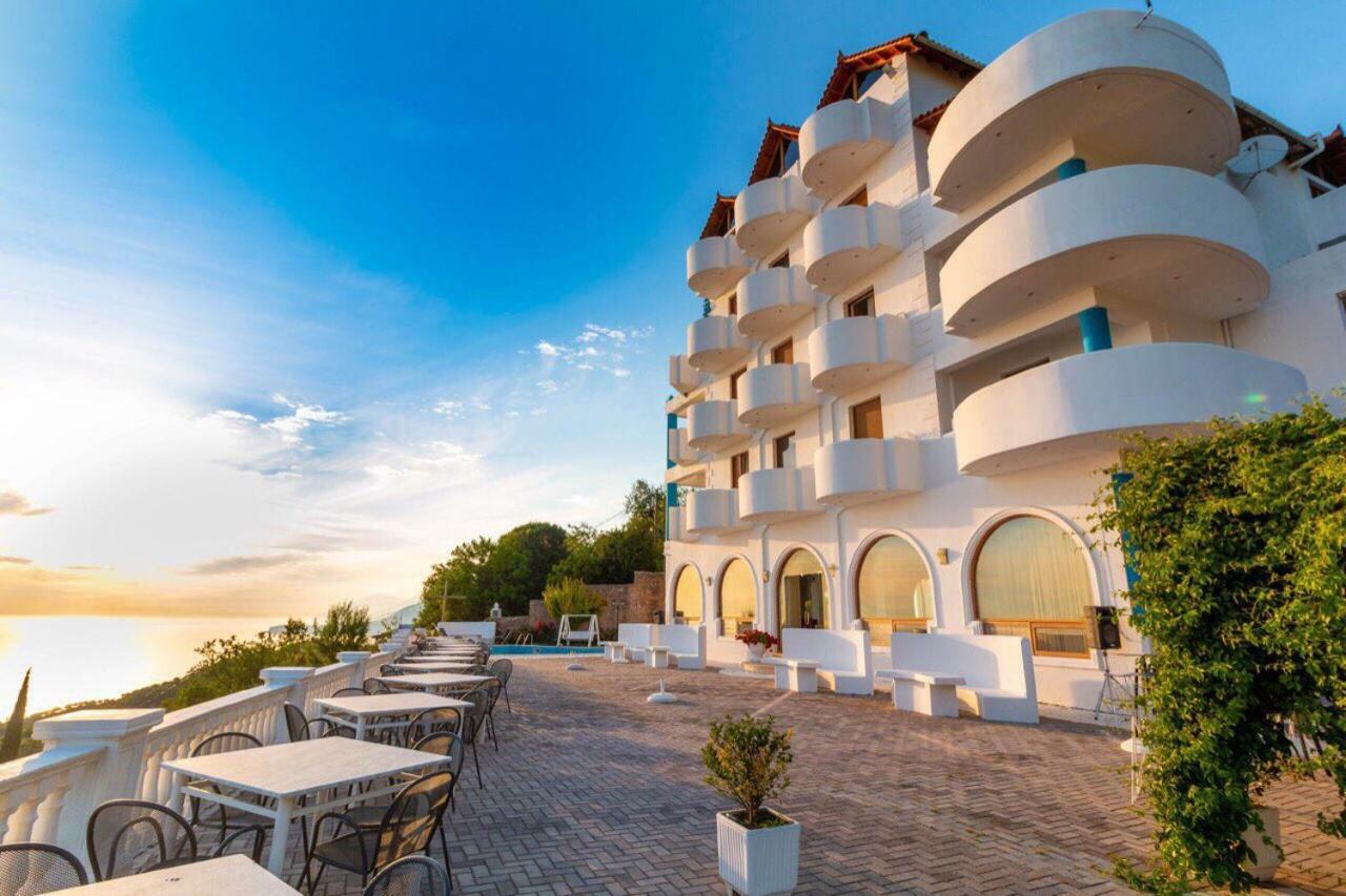 Paradise Lukova Hotel Kültér fotó